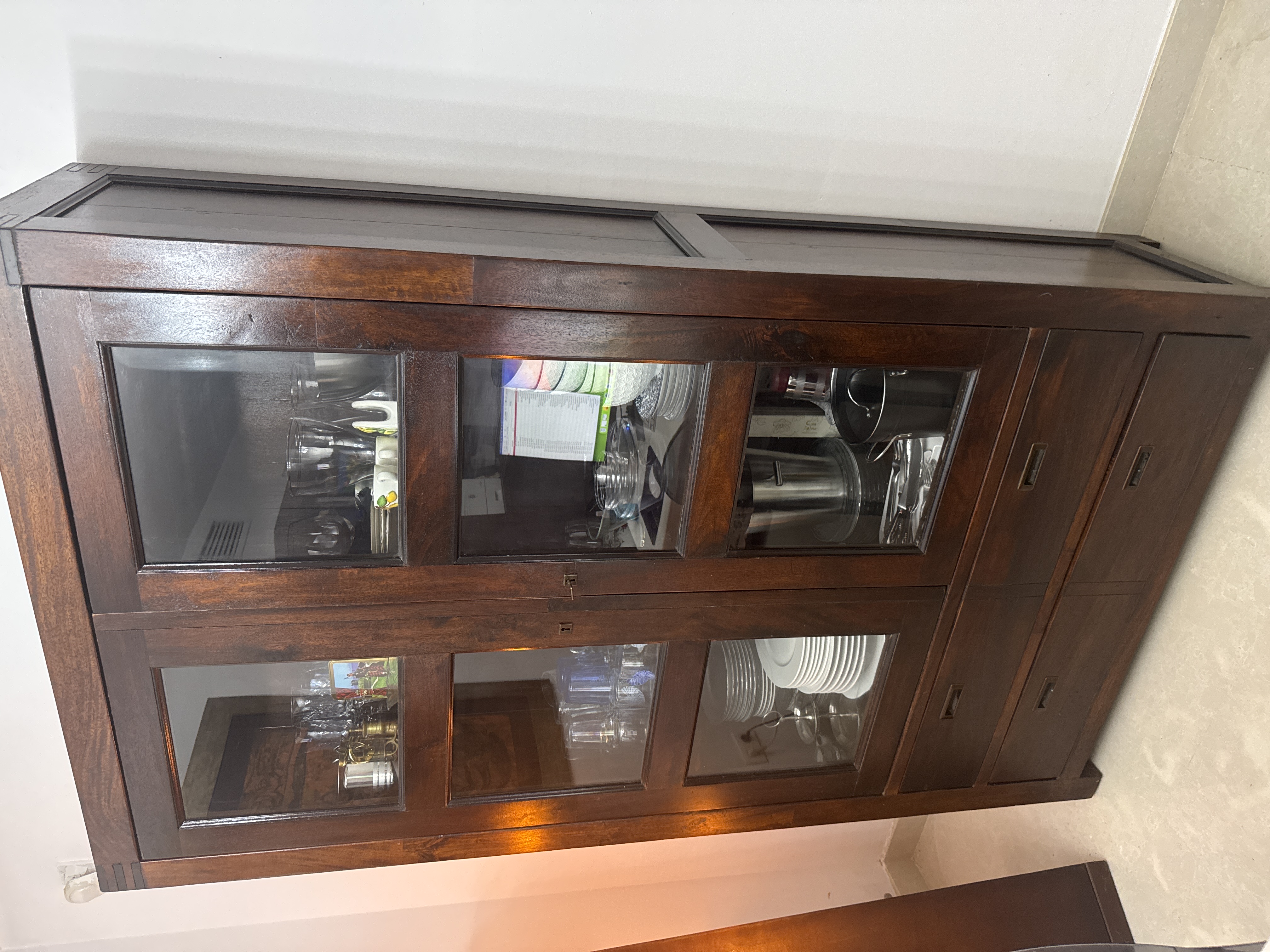 Mueble robusto de importación Nepal, madera maciza 2 m por 1,15 × 45 de fondo