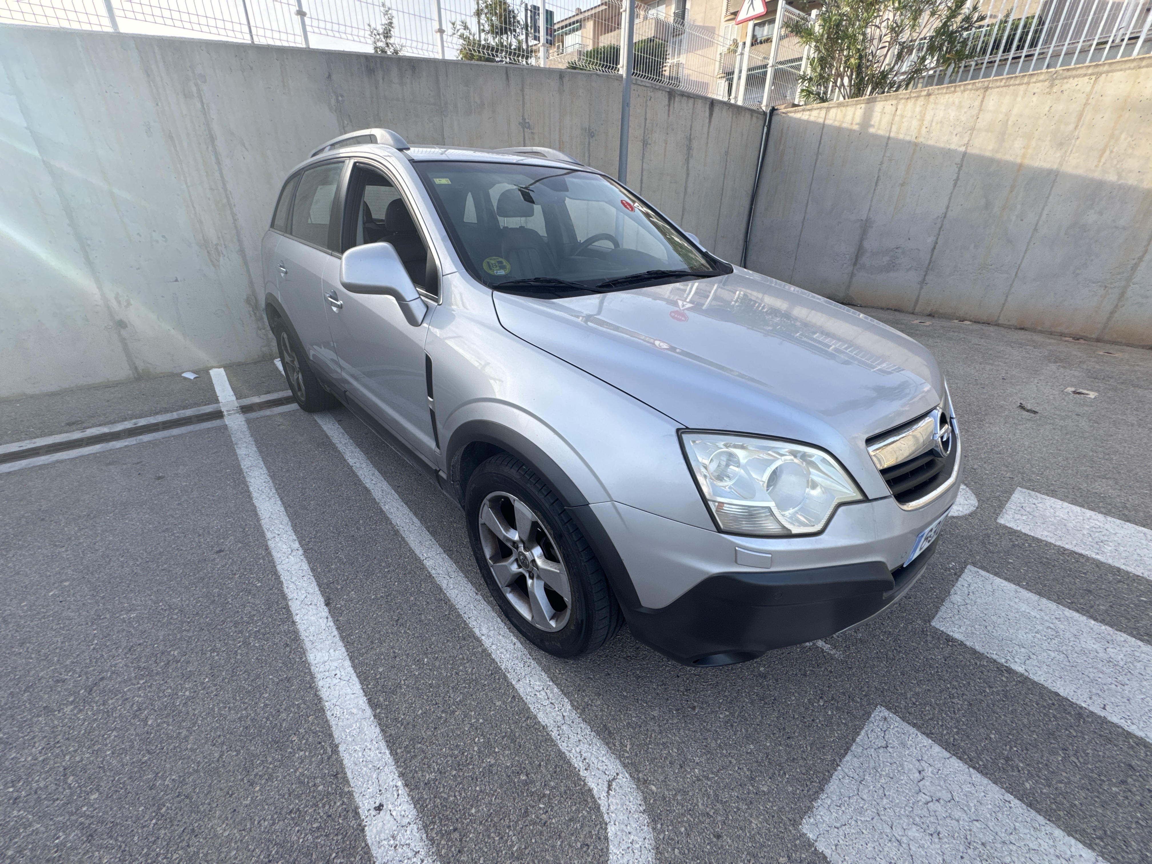 Opel Antara 2.0 Cosmo 4x4 diesel 150 caballos año 2008, 195.000 km ITV recién pasada  muy buen estado un solo dueño, papeles en regla