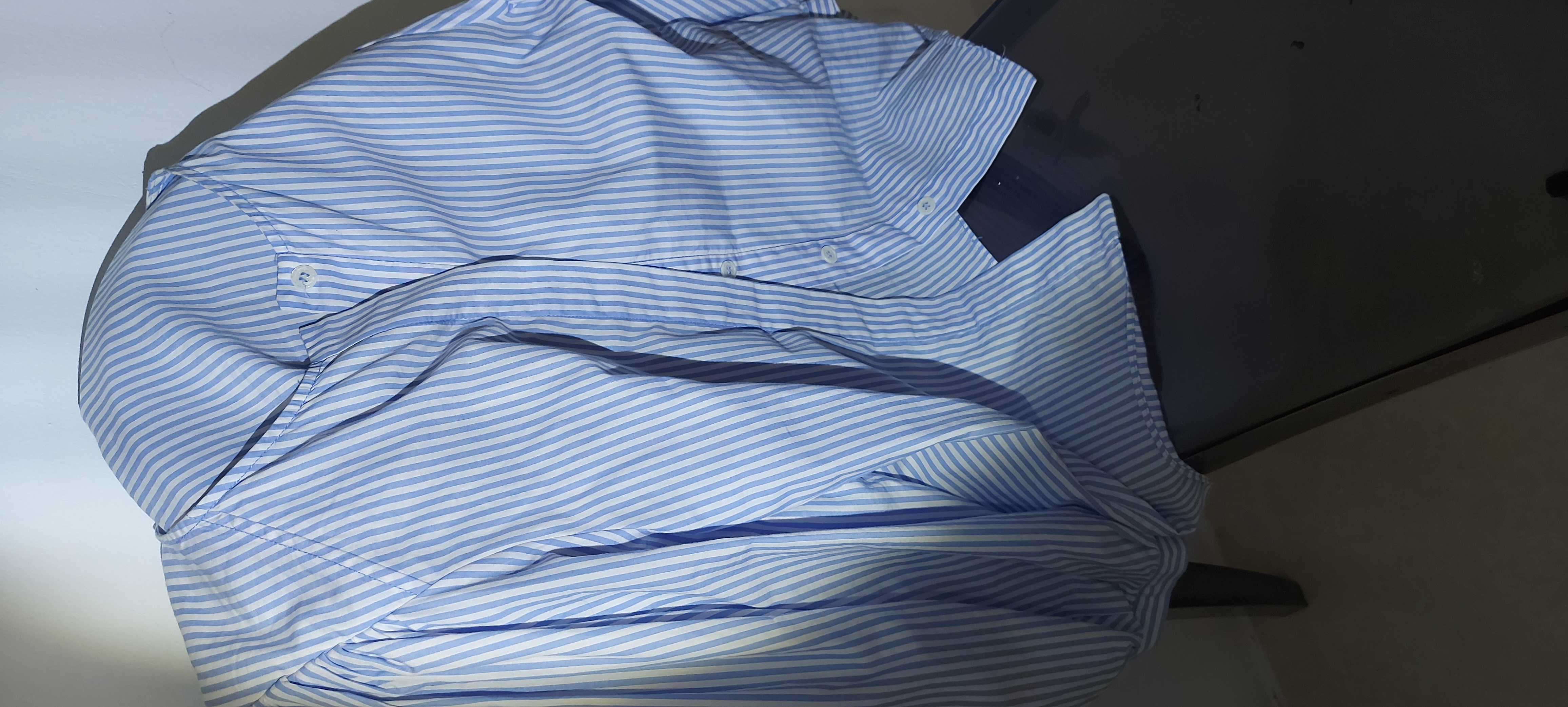 Camisa Zara, mangas abullonadas,  talla S/M. Muy agradable al tacto