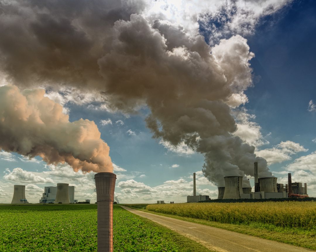 Foto de contaminación - Shanghái, Tokio y Nueva York
Categoría: Liberación de gases que contribuyen al calentamiento global
Descripción: Estas grandes urbes ocupan los primeros puestos en la clasificación mundial de emisiones metropolitanas. Shanghái encabeza con millones de toneladas de dióxido de carbono equivalente liberadas entre enero y julio de 2025. Pese a los acuerdos medioambientales, los niveles de emisión han incrementado durante los últimos cuatro años.